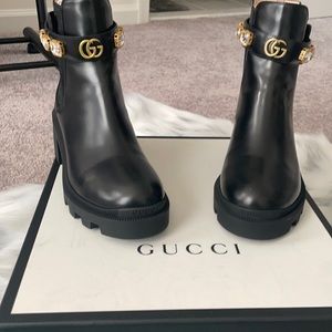 GUCCI MAGNUM CALF NERO BOOTS (AUTHENTIC BOOTS) US 8 1/2. Original price $1100